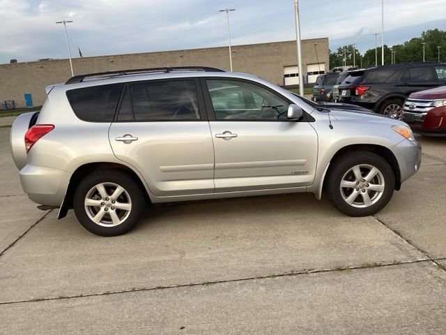 Used 2008 Classic Silver Toyota Limited image 9