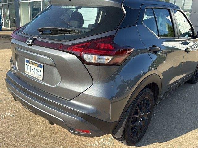 Used 2025 Gun Metallic Nissan S image 6