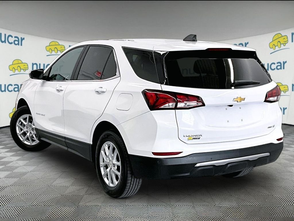 Used 2024 Summit White Chevrolet LT image 4