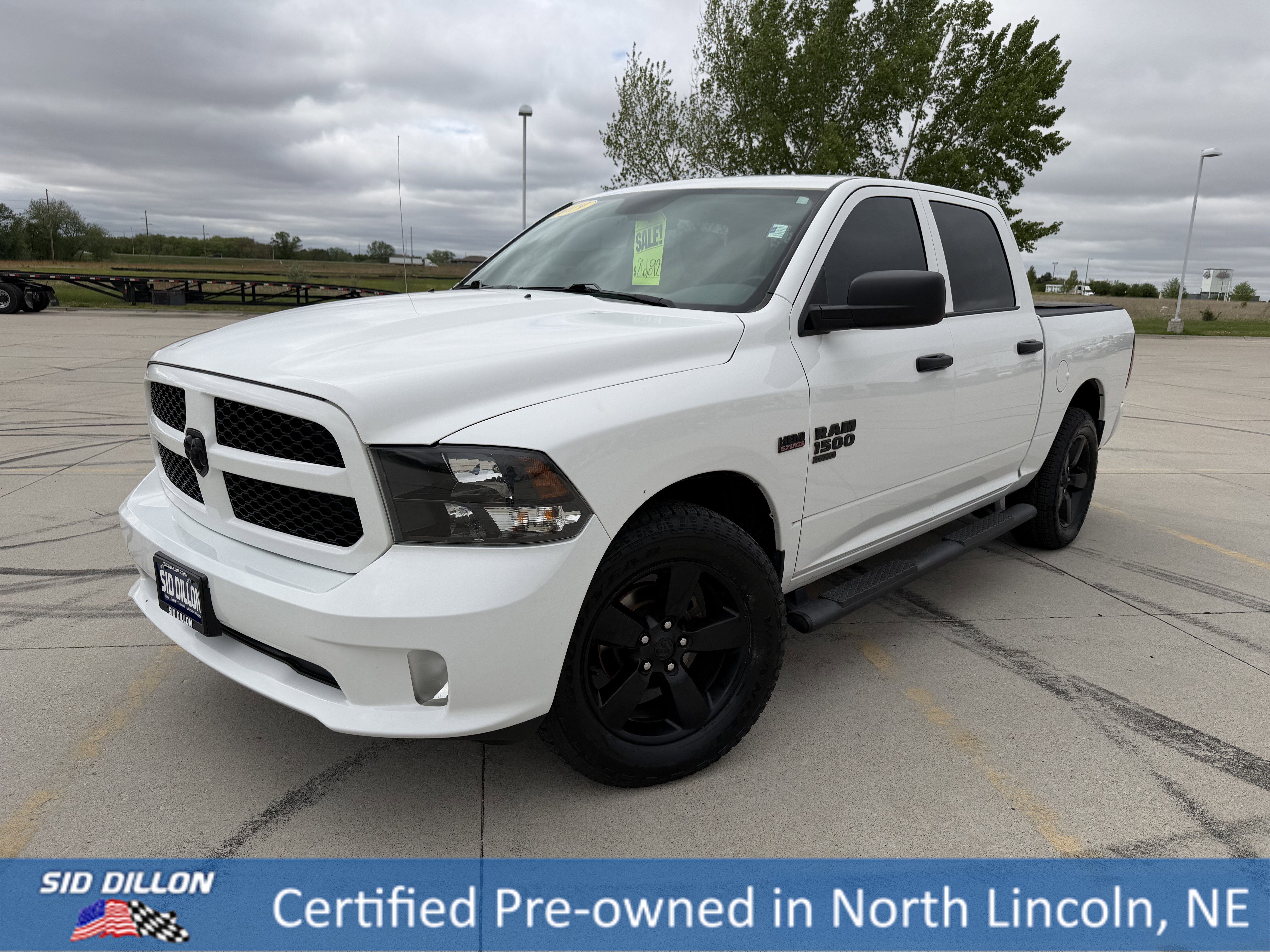 2019 RAM 1500 Classic Express 4x4 Crew Cab 5'7's photo