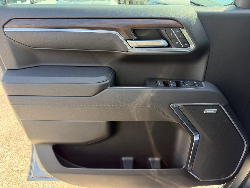 Used 2025 Sterling Metallic GMC SLT image 23