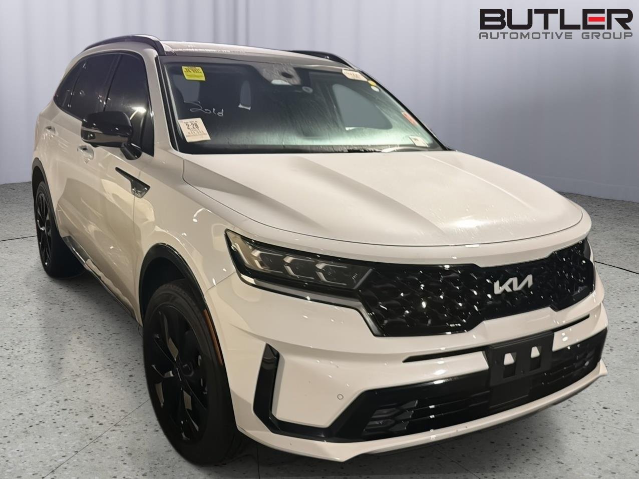 Used 2023 Glacial White Pearl Kia SX Prestige image 6
