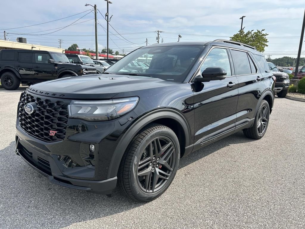 New 2026 Agate Black Metallic Ford ST image 8