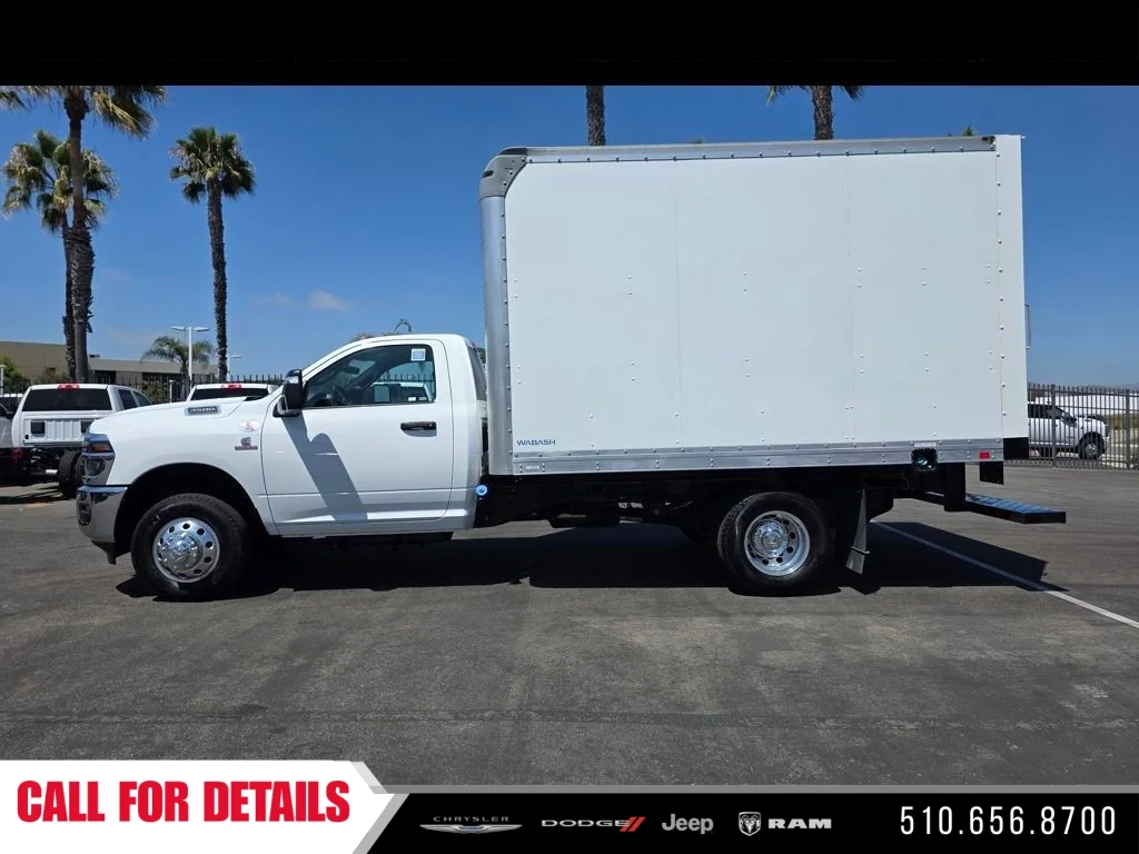 New 2025 Bright White Clear-Coat Exterior Paint RAM Tradesman image 13