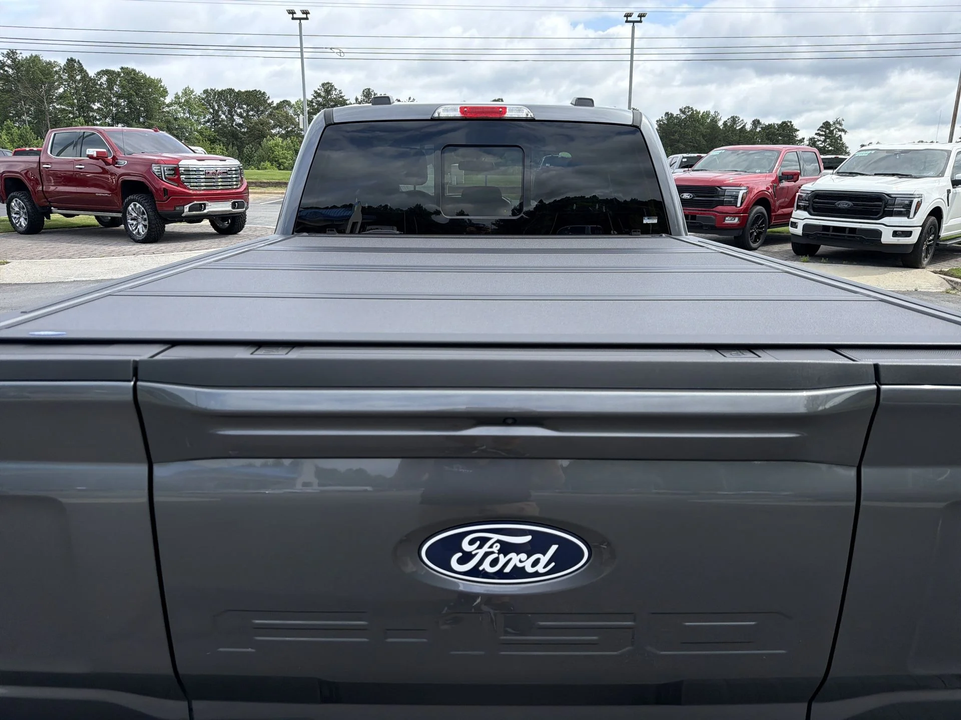 Certified Used 2025 Gray Metallic Ford Lariat image 29