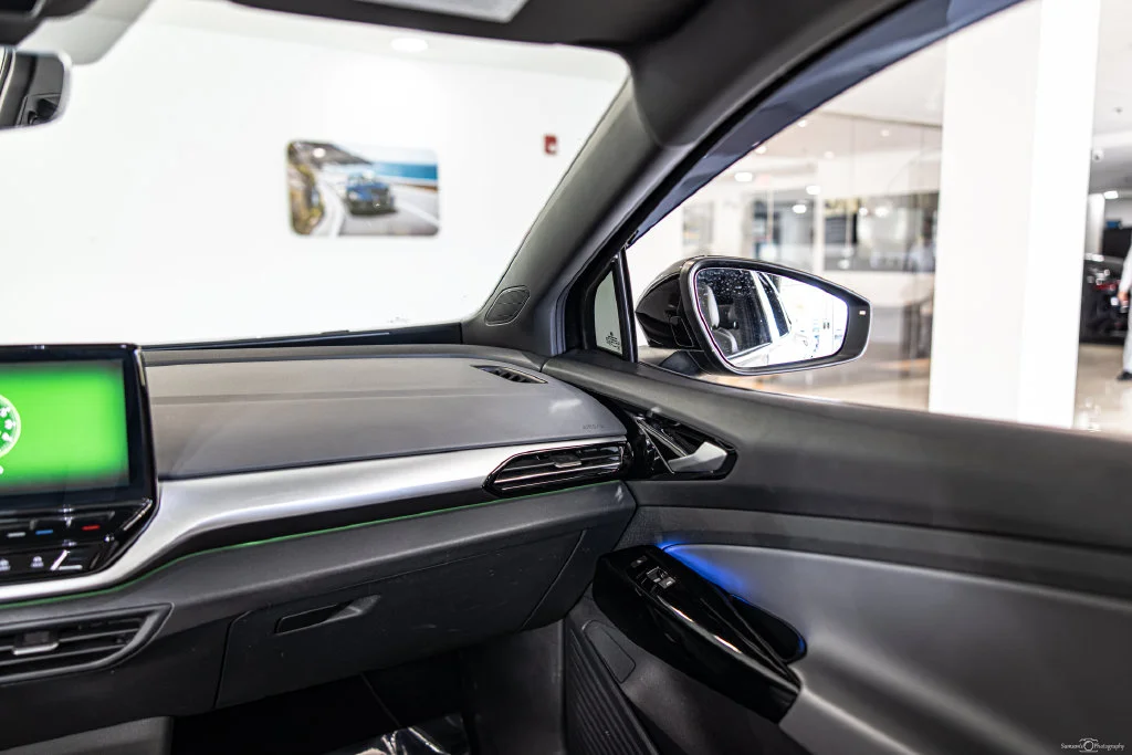 Used 2021 Black Volkswagen Pro S image 38