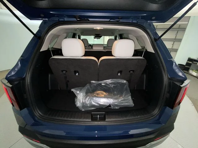 Used 2025 Black Kia S image 24