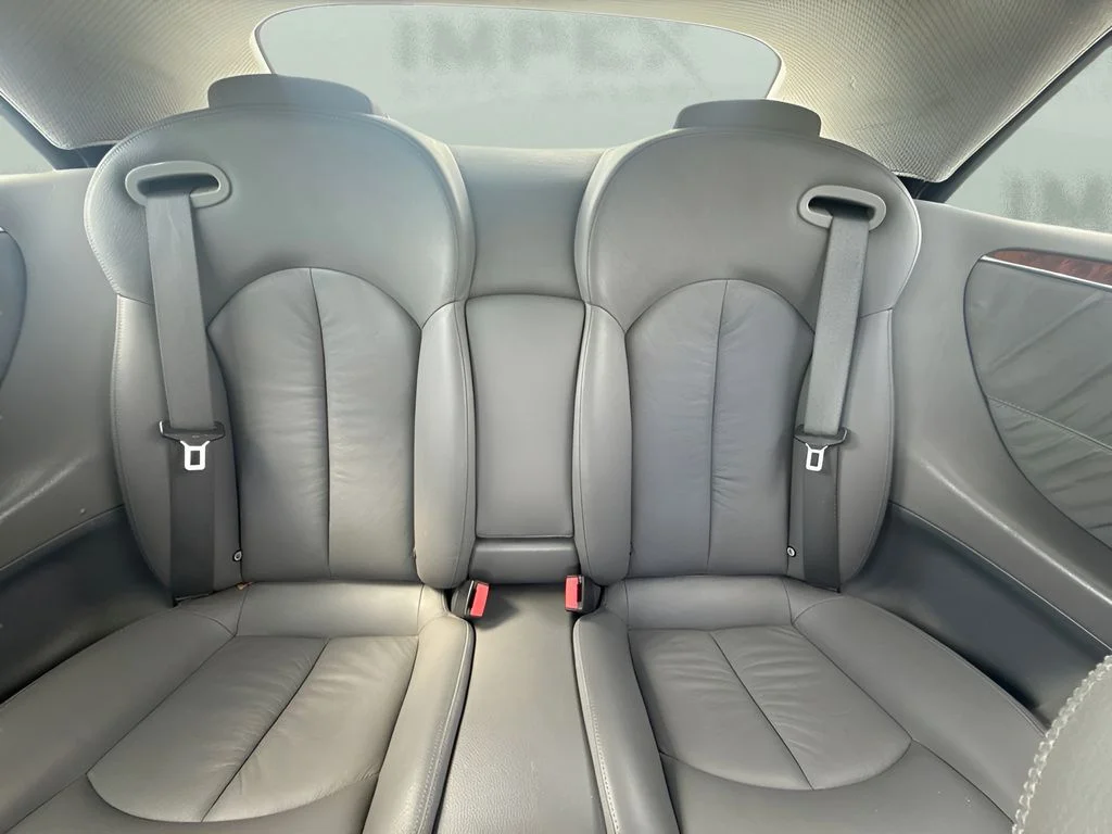 Used 2007 White Mercedes-Benz CLK 550 image 7