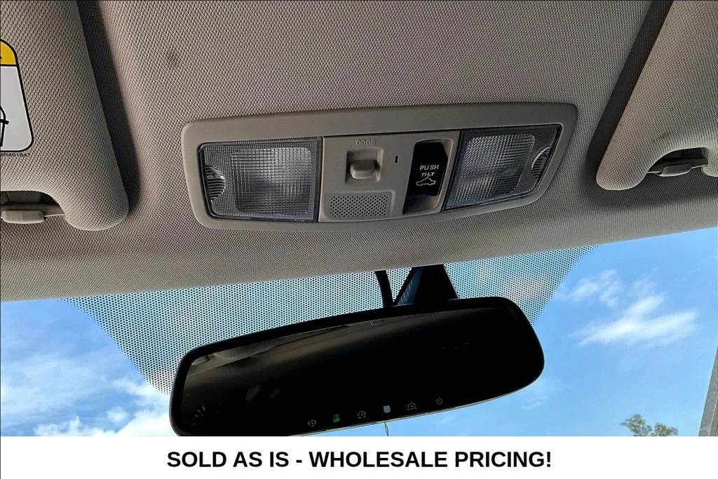 Used 2017  Mitsubishi  image 16