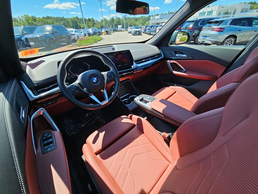 Certified Used 2026 Cape York Green Metallic BMW xDrive28i image 23