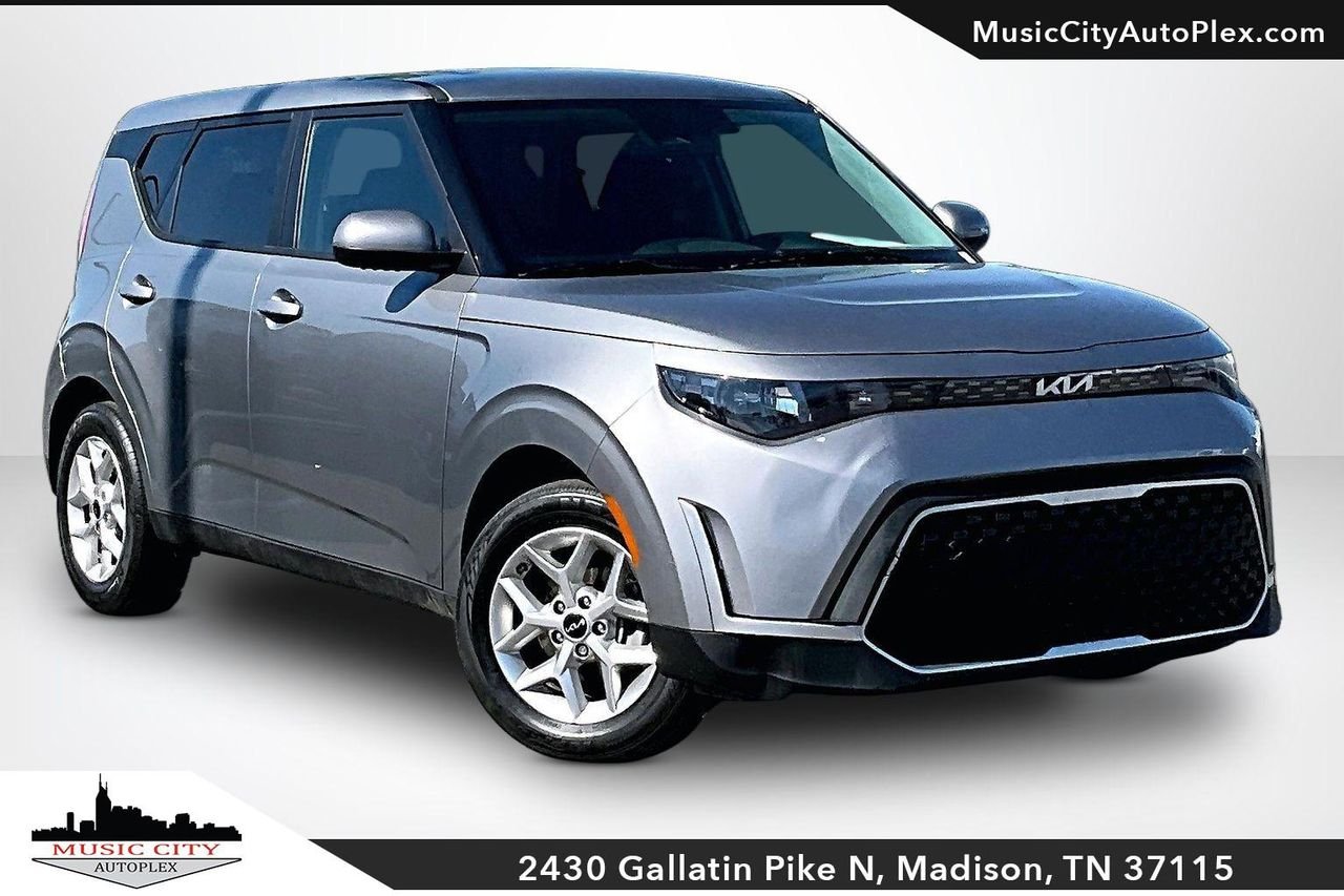 2025 Kia Soul 2.0L LX IVT's photo