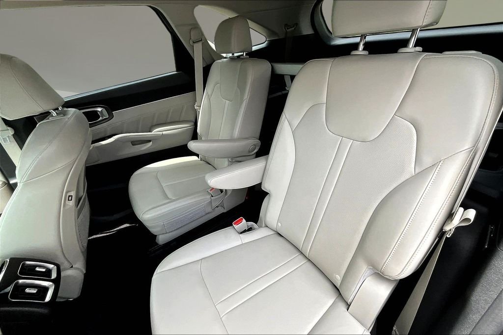 Used 2023 Wolf Gray Kia SX image 21