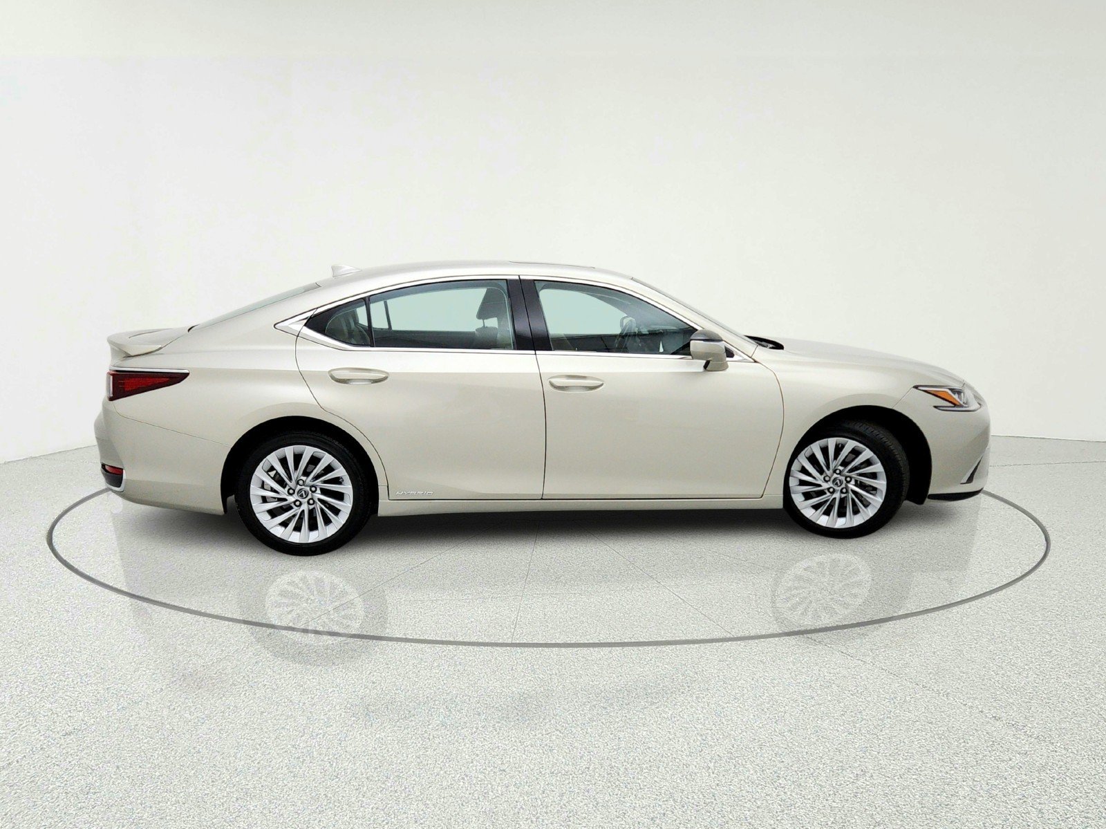 Used 2019 MOONBEAM BEIGE Lexus ES 300h Luxury image 7