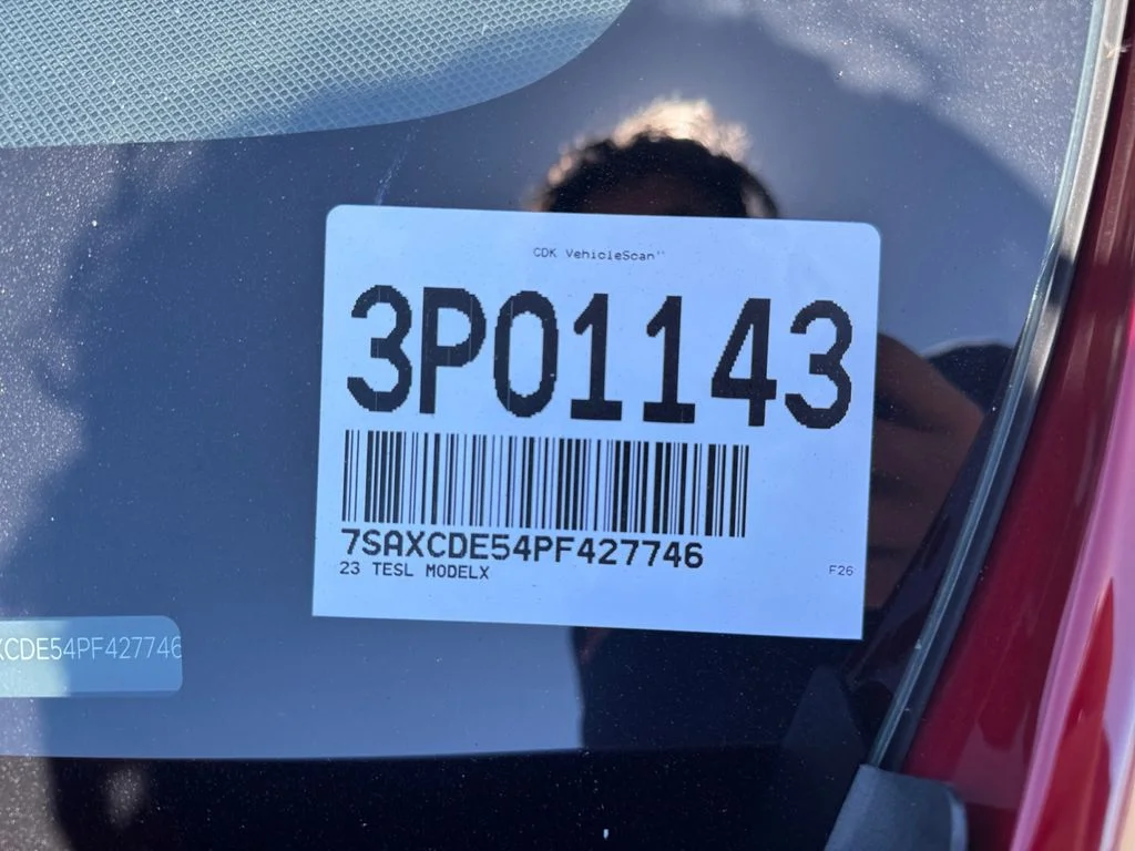 Used 2023  Tesla Base image 28