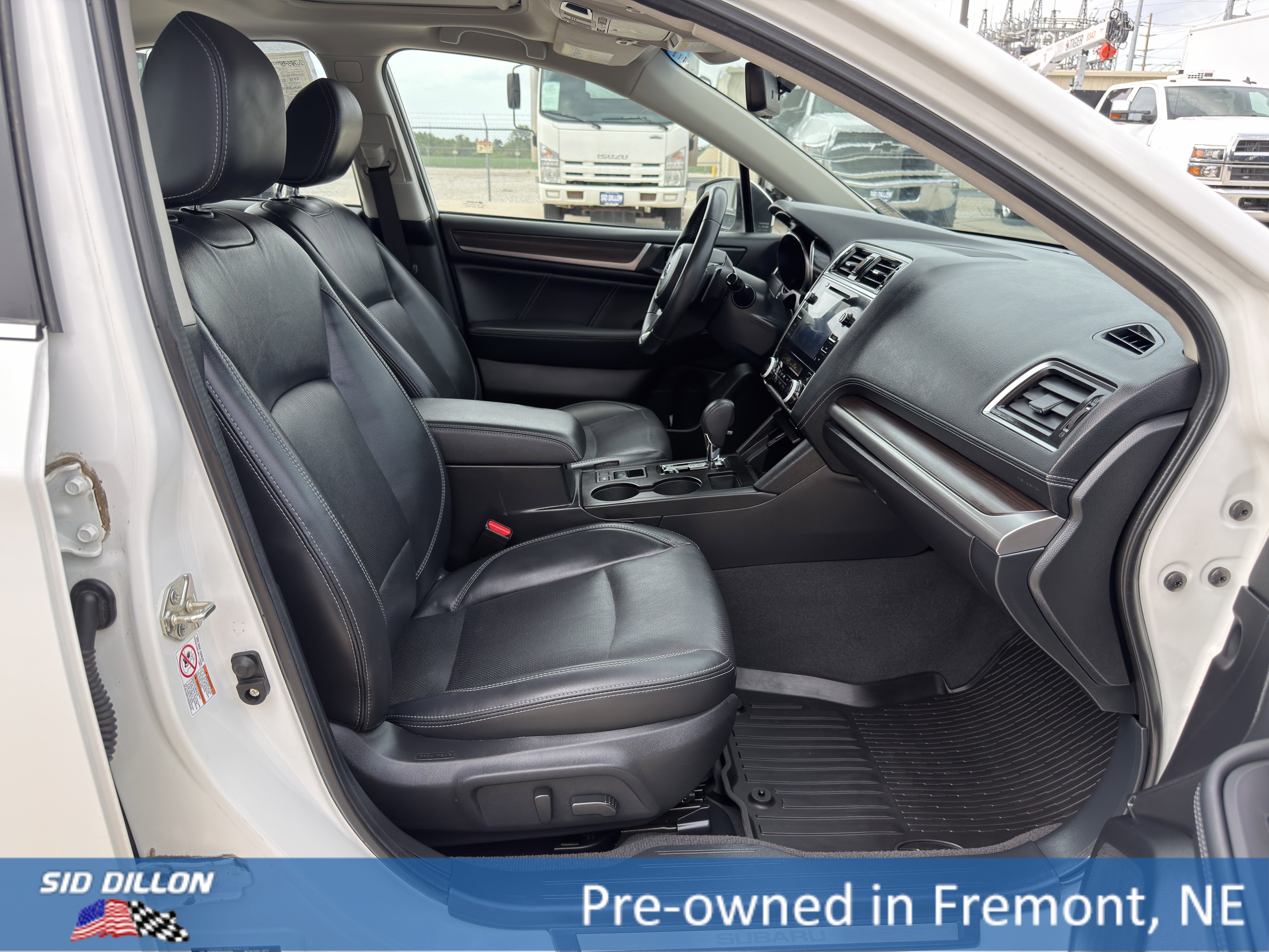 Used 2019 Crystal White Pearl Subaru Limited image 14