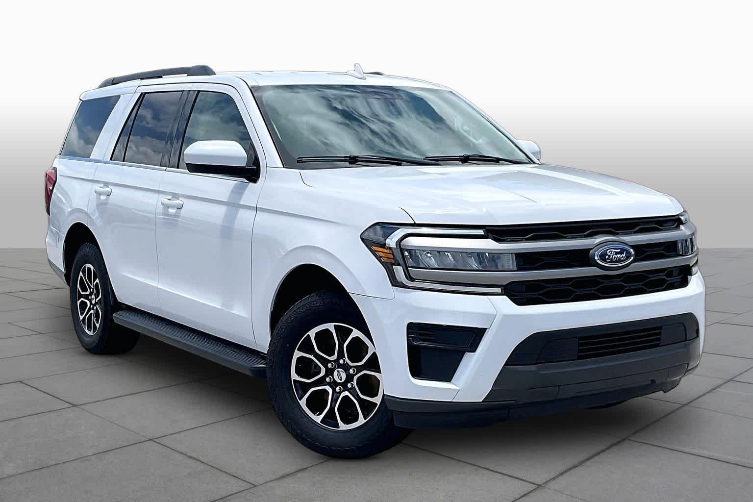 Used 2024 Oxford White Ford XLT image 3