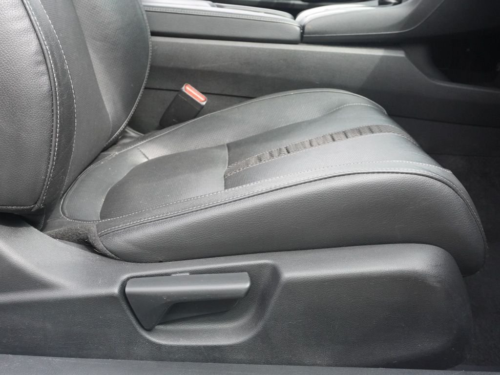 Used 2019  Honda Touring image 26