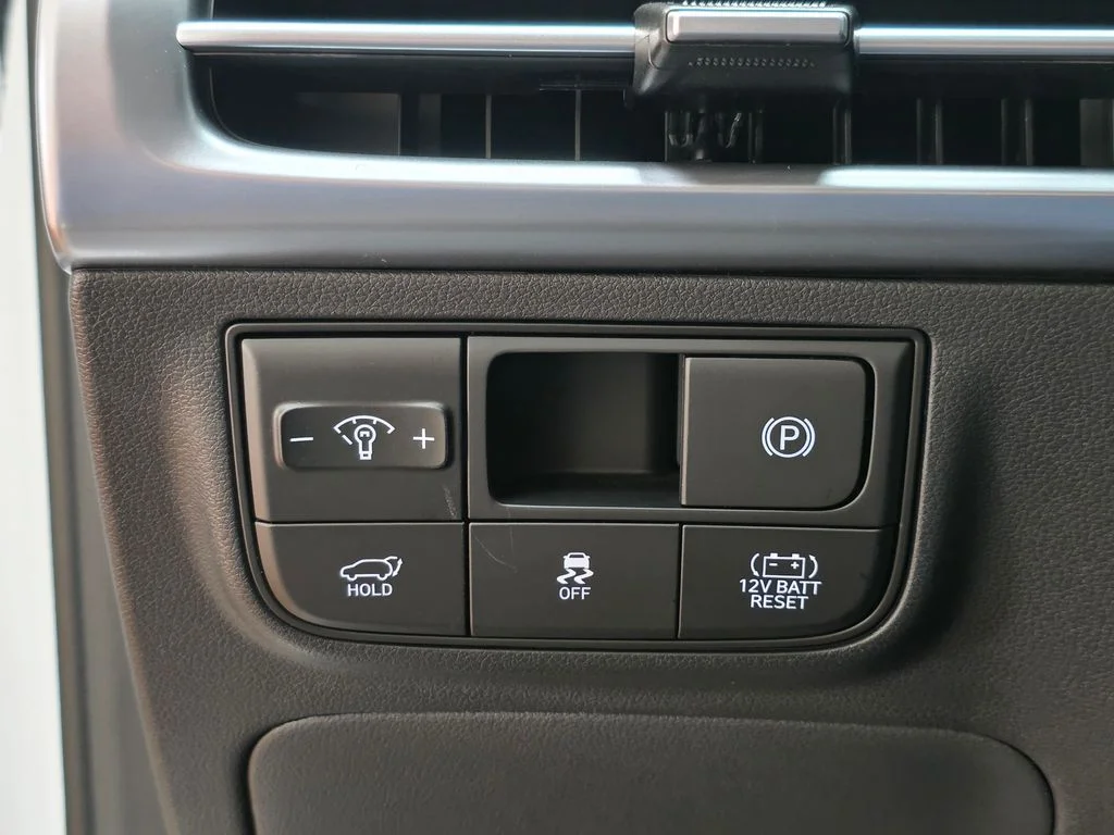 New 2026 Creamy White Pearl Hyundai SEL image 7
