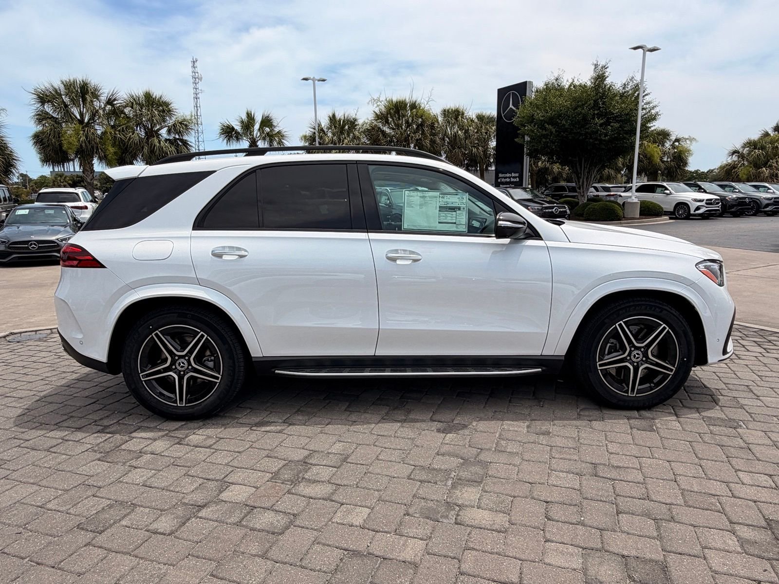 New 2026 MANUFAKTUR Moonlight Mercedes-Benz GLE 350 image 8