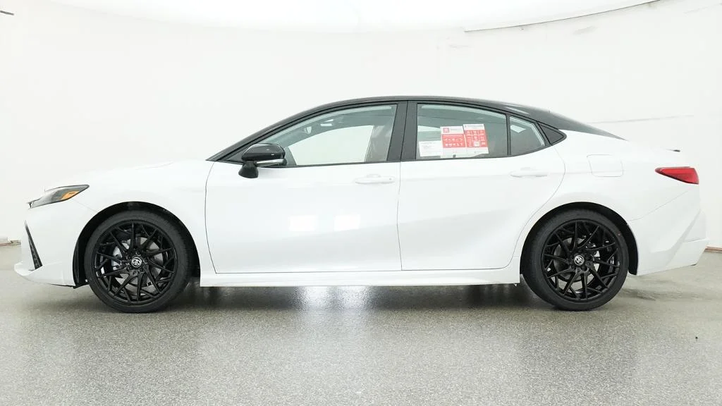 New 2026 Wind Chill Pearl with Midnight Black Metallic roof Toyota XSE image 10
