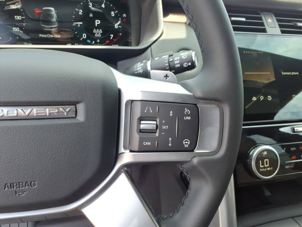 New 2026 Fuji White Land Rover Dynamic SE image 17
