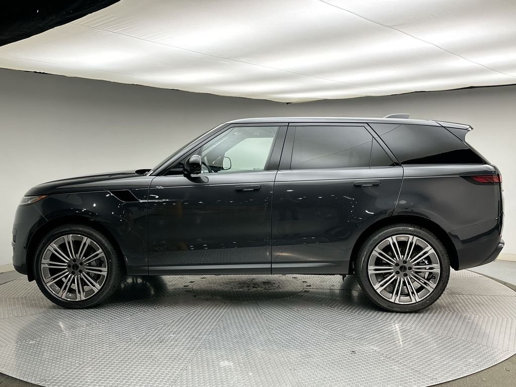 New 2027  Land Rover SE image 2