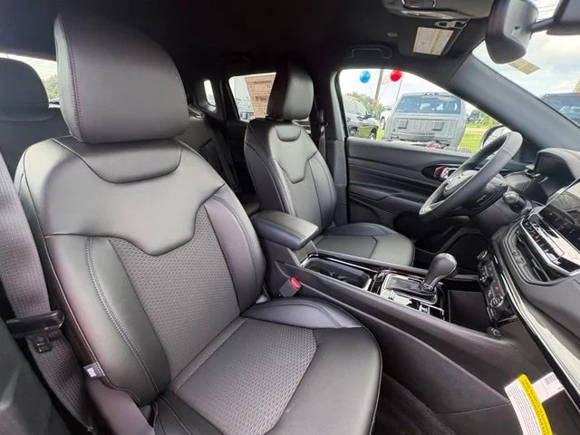 New 2026 Fathom Blue Pearl Coat Jeep Latitude image 11
