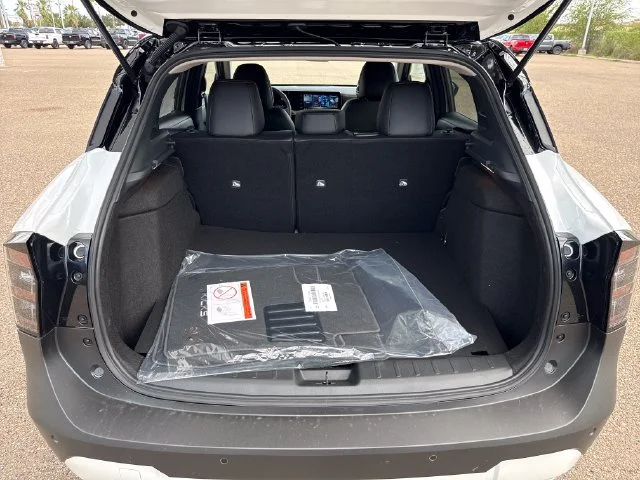 New 2027 Aspen White TriCoat / Super Black Two-tone Nissan SR image 27