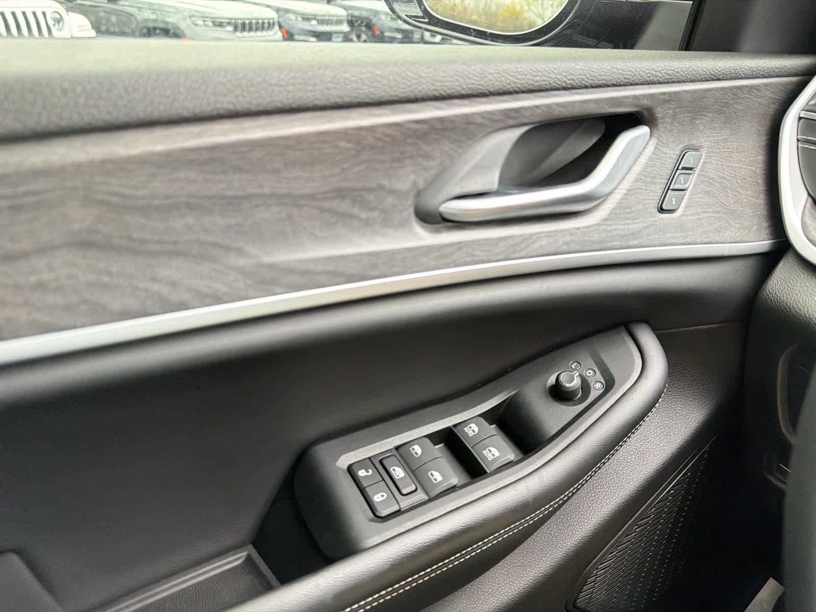 Used 2024 Baltic Gray Metallic Clearcoat Jeep Limited image 38
