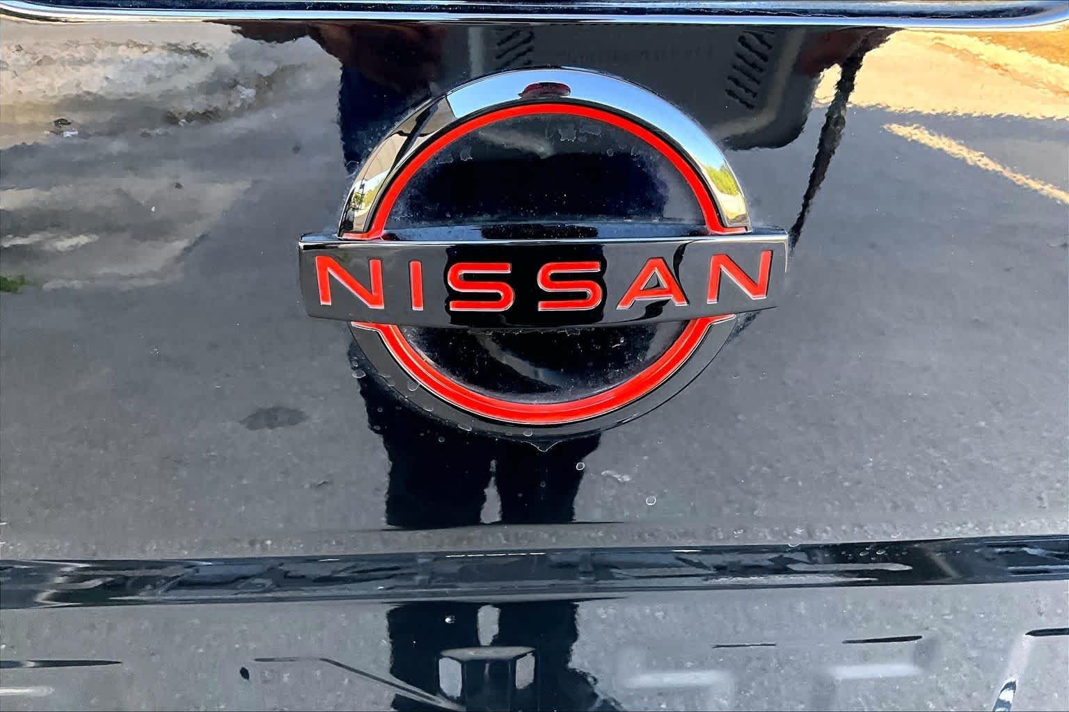 Certified Used 2023 Super Black Nissan PRO-X image 30