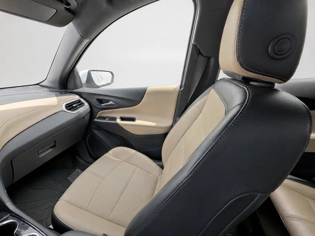 Certified Used 2022 IRIDESCENT PEARL TRICOAT Chevrolet Premier image 23
