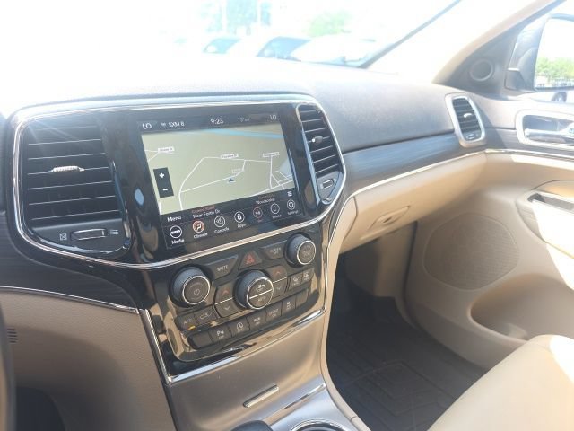 Used 2020 Slate Blue Pearlcoat Jeep Limited image 7