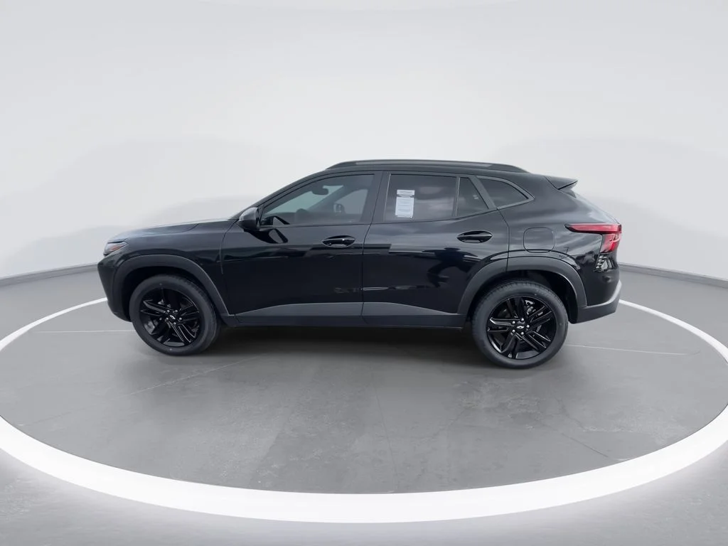 Used 2025 Black Chevrolet ACTIV image 5