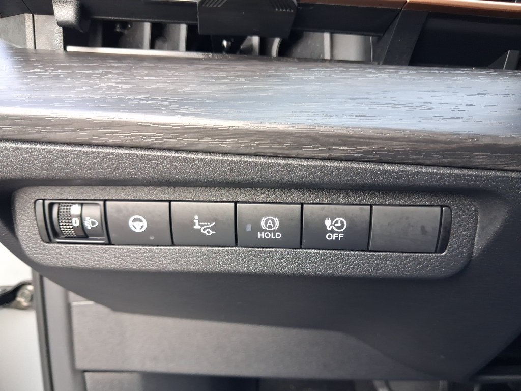 Certified Used 2023 Gray Nissan ENGAGE image 29