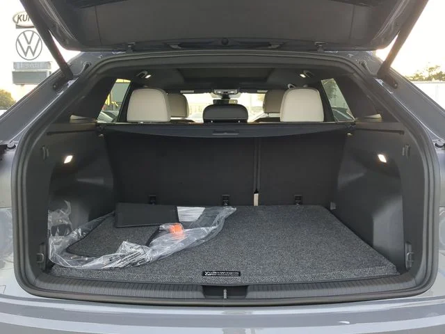 2026 Volkswagen Atlas Cross Sport SEL Premium R-LINE - Photo 9
