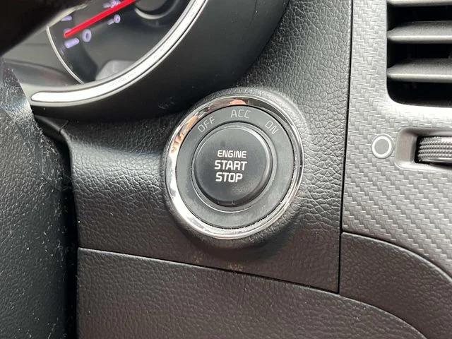 Used 2018 Blue Kia S image 31