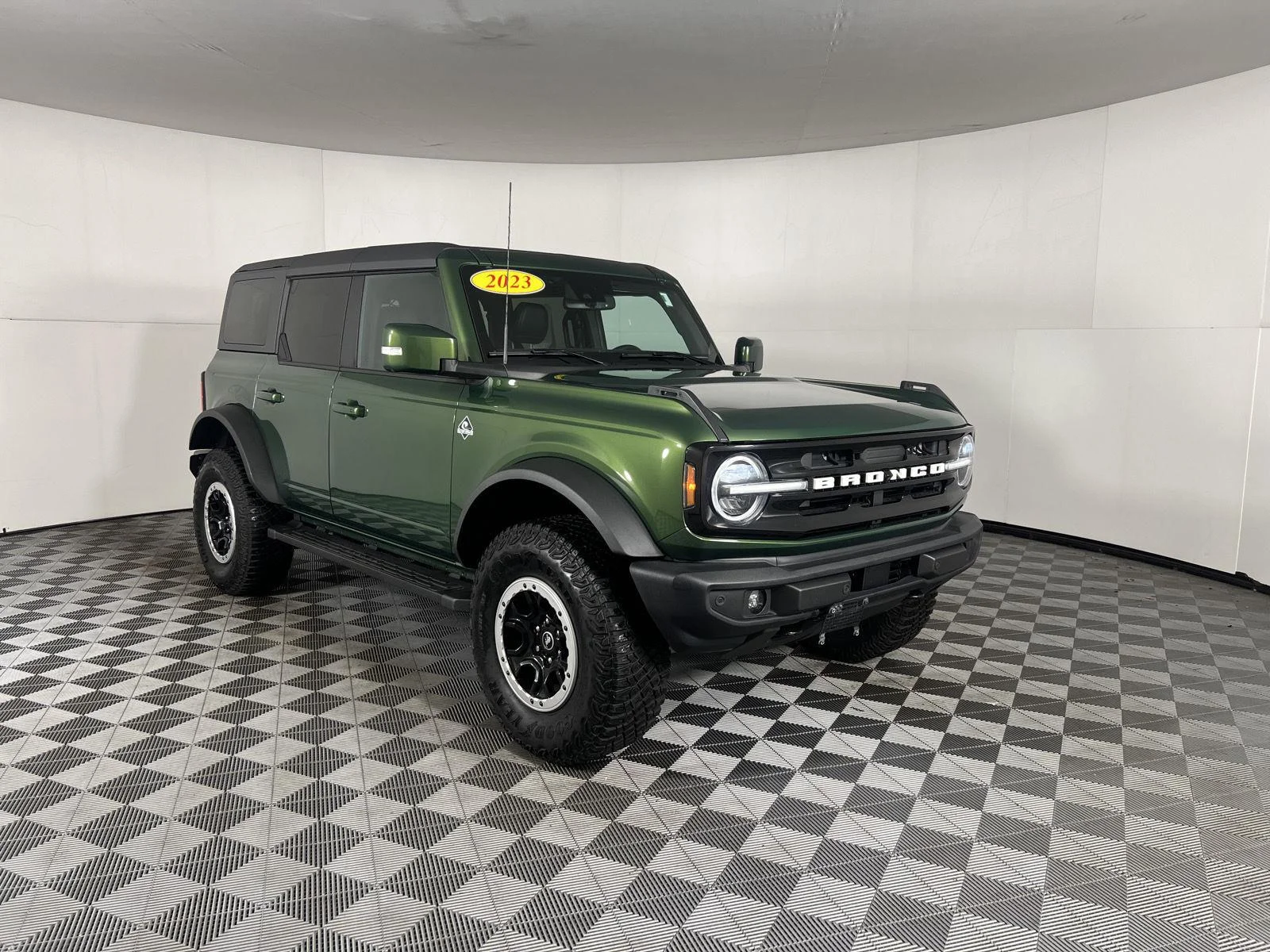 Used 2023 Eruption Green Ford Outer Banks image 44