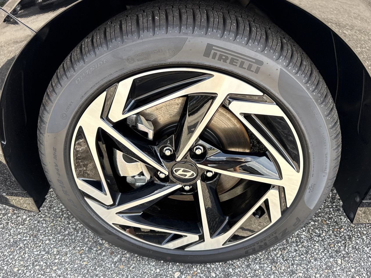 New 2026 Abyss Black Hyundai SEL Sport image 9