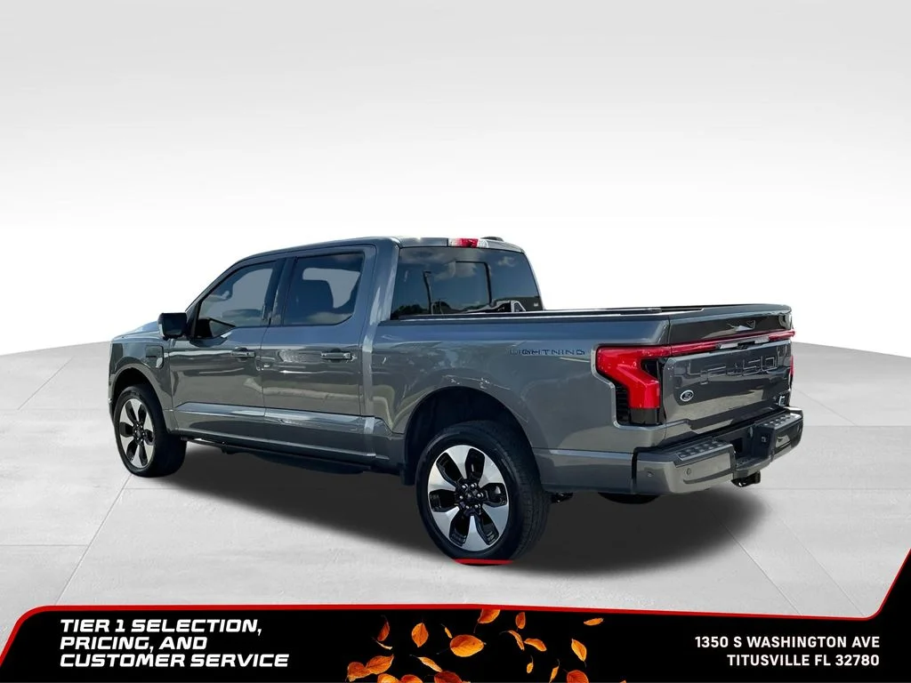 Used 2023 Gray Ford Platinum image 3