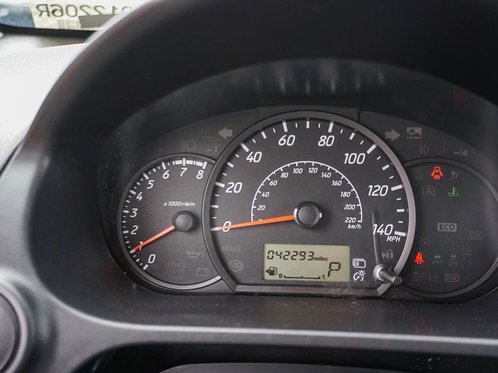 Used 2024 Red Mitsubishi ES image 21