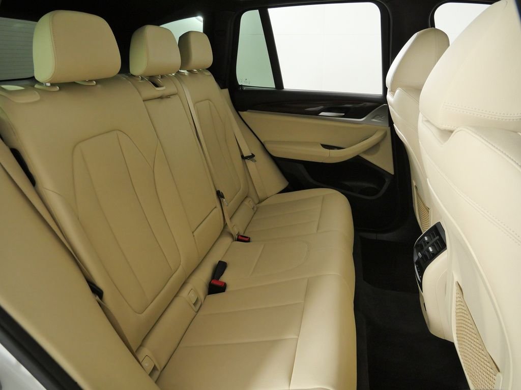 Used 2021 Alpine White BMW xDrive30i image 27