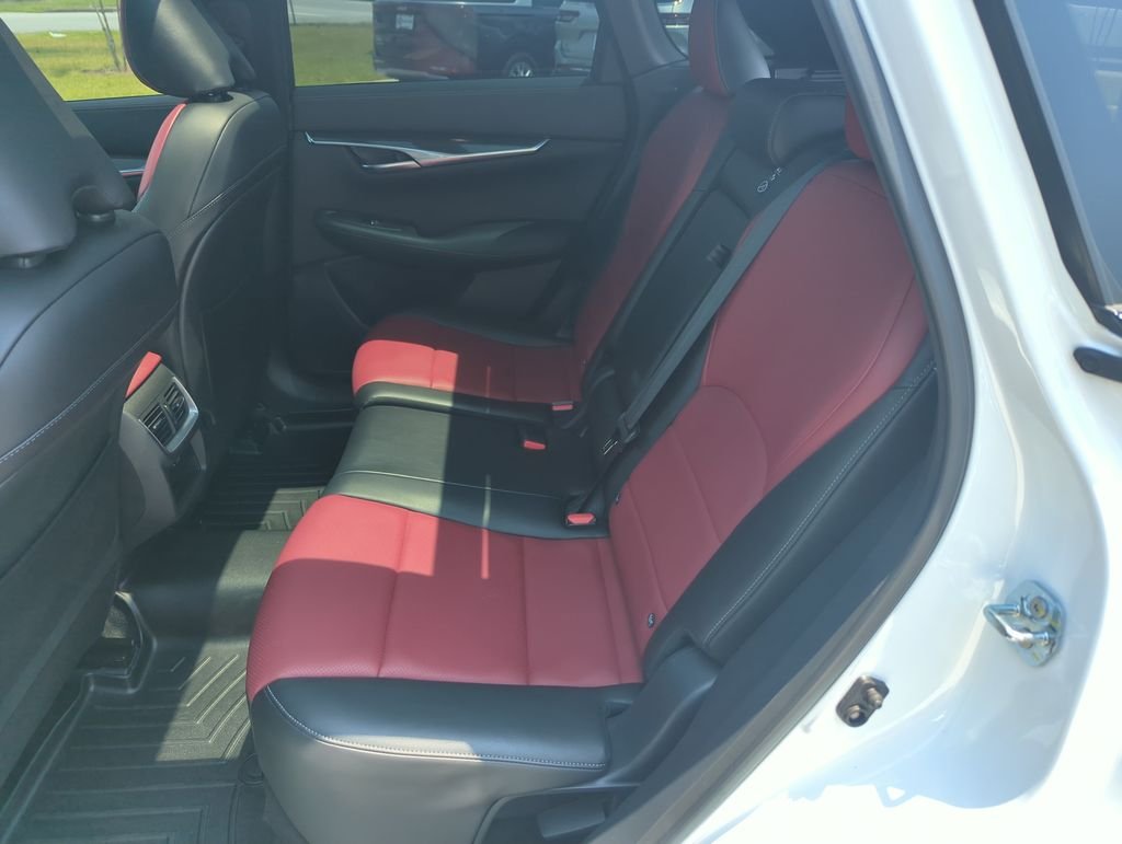 Used 2025 White INFINITI SPORT image 29