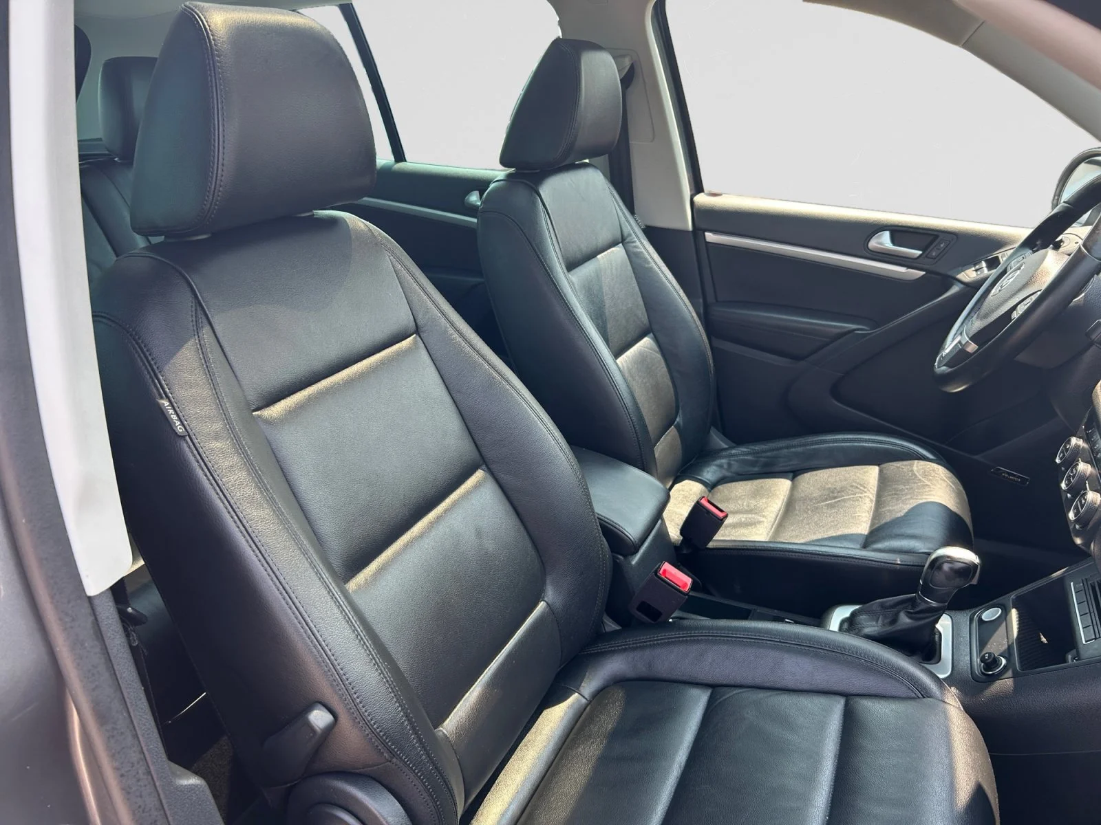 Used 2017 Silver Volkswagen Highline image 11