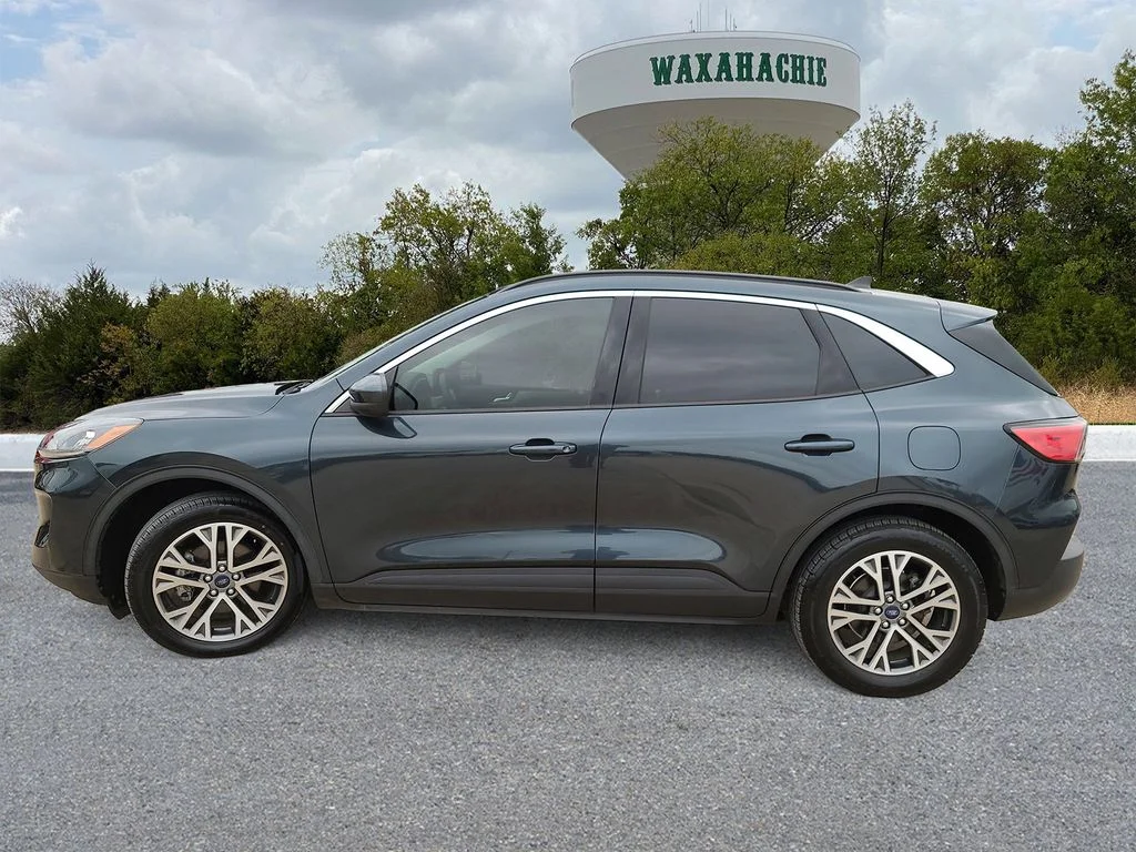 Used 2022 Blue Ford SEL image 3