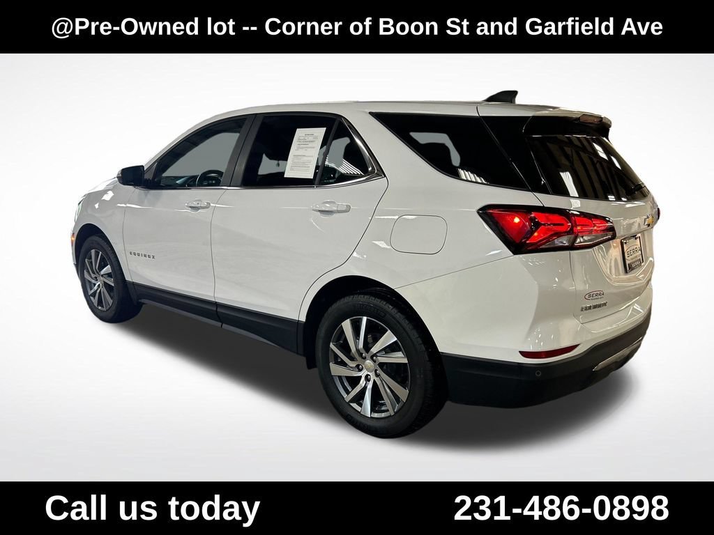 Used 2024 Summit White Chevrolet LT image 3
