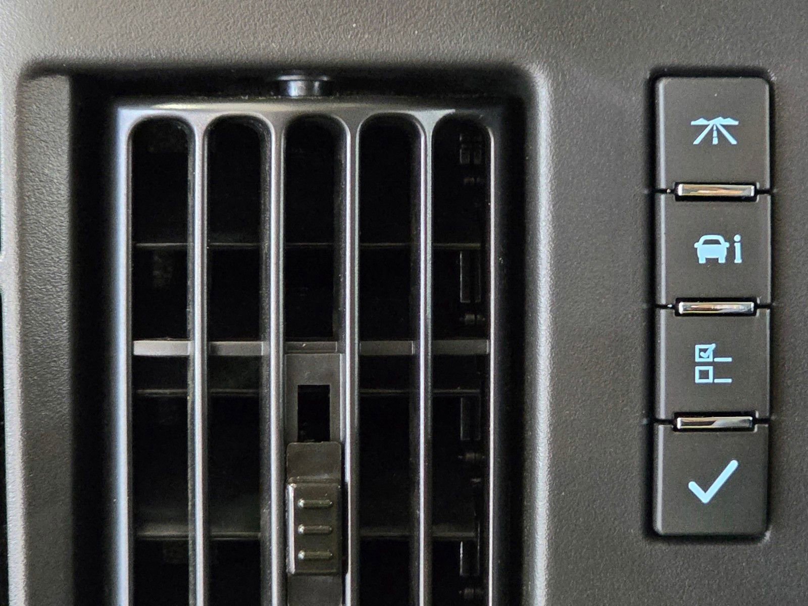 2026 Chevrolet Express Cargo Work Van - Photo 34