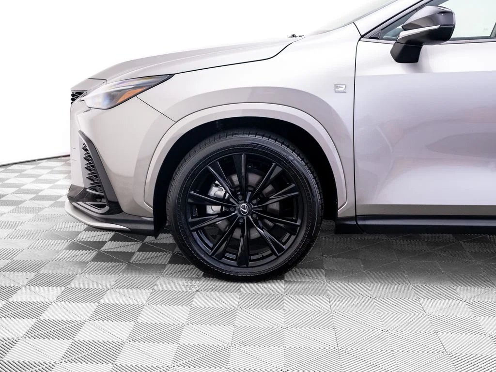 Used 2024 Silver Lexus 350 F SPORT Handling image 38