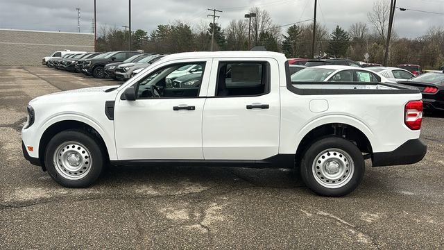 View vehicle photo 4