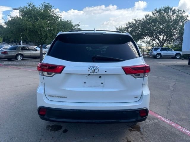 Used 2017 White Toyota SE image 6