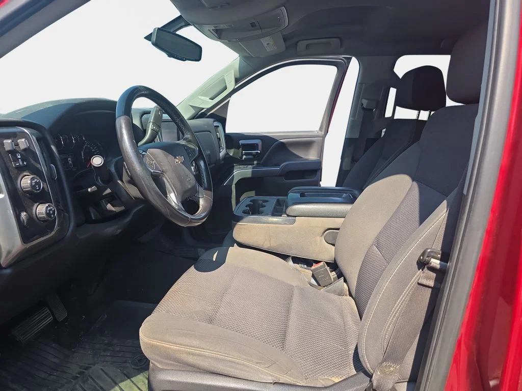 Used 2018 Cajun Red Tintcoat Chevrolet LT image 11